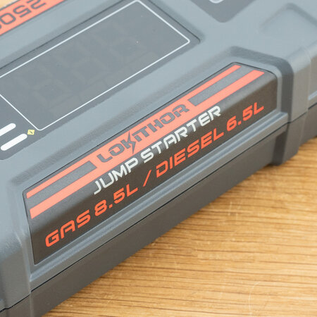 Lokithor J401X Jumpstarter 2500A