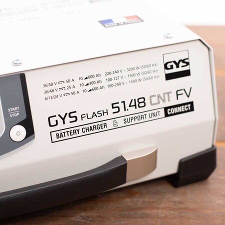 GYS acculader met voeding GYSFLASH 51.48 CNT FV | USB / SMC | 5M kabels