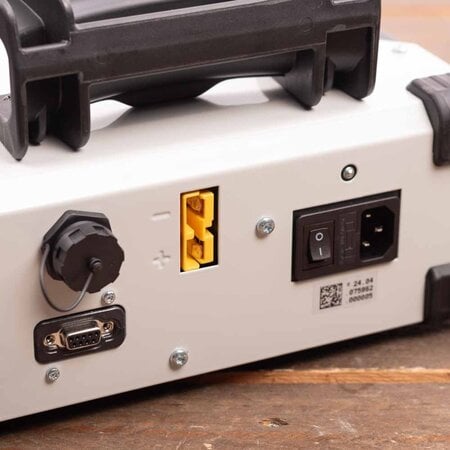 GYS acculader met voeding GYSFLASH 25.48 CNT FV | USB / SMC | 5M kabels