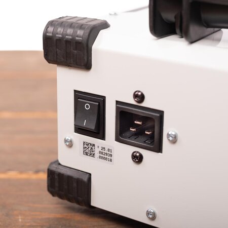 GYS acculader met voeding GYSFLASH 107.24 CNT FV | USB / SMC | 100A | 5M kabels | Muurbevestiging