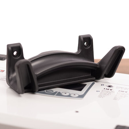 GYS acculader met voeding GYSFLASH 107.24 CNT FV | USB / SMC | 100A | 5M kabels | Muurbevestiging