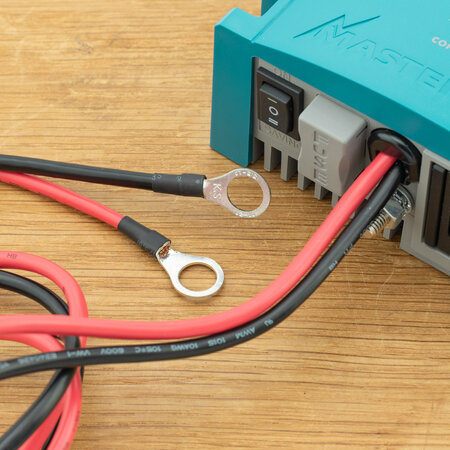 Mastervolt AC Master 24/300 IEC (230 V)