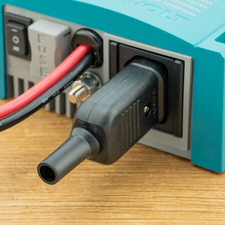 Mastervolt AC Master 24/300 IEC (230 V)