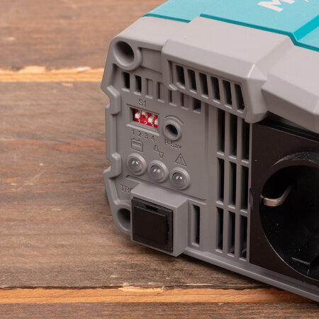 Mastervolt AC Master 12/1000 IEC (230 V)