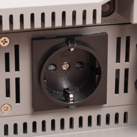 Mastervolt AC Master 12/2500 IEC (230 V)