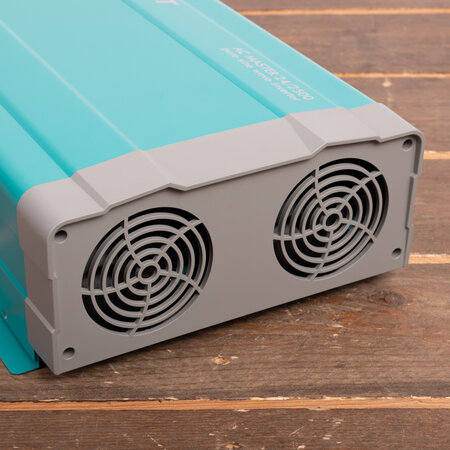 Mastervolt AC Master 24/2500 IEC (230 V)