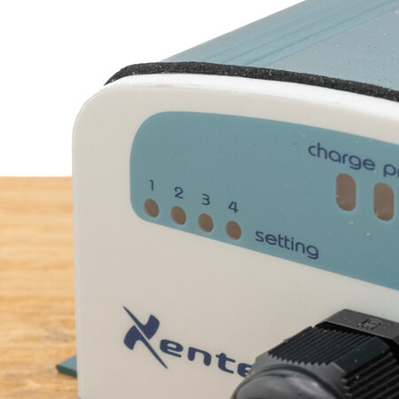 Xenteq LBC 512-10XTR 12V 10A