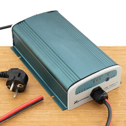 Xenteq LBC 512-20XTR 12V 20A