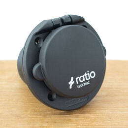 Ratio Walstroom invoer/inlet 16A kunststof - Zwart