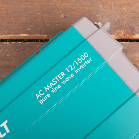 Mastervolt AC Master 12/1500 IEC (230 V)