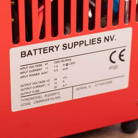 AQ-TRON AQ12M15 Acculader 24V 10A Wa