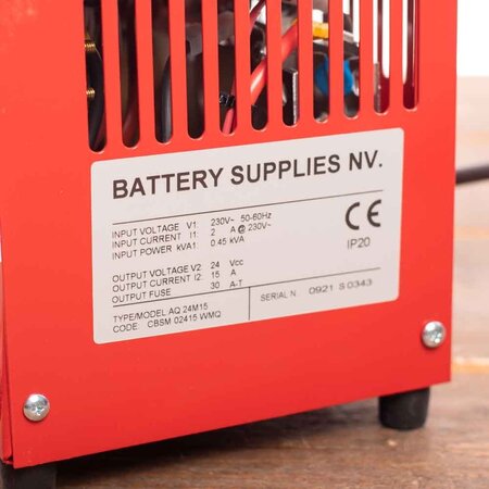 AQ-TRON AQ24M15 Acculader 24V 15A Wa