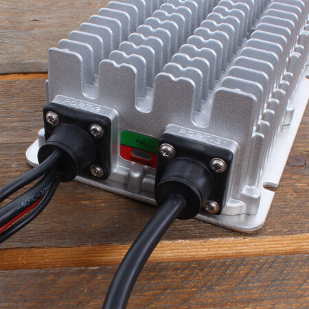 AQ-TRON Hoogfrequent Acculader 24V 10A - SLA