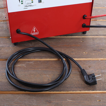 AQ-TRON AQ48M60 Acculader 48V 60A Wa