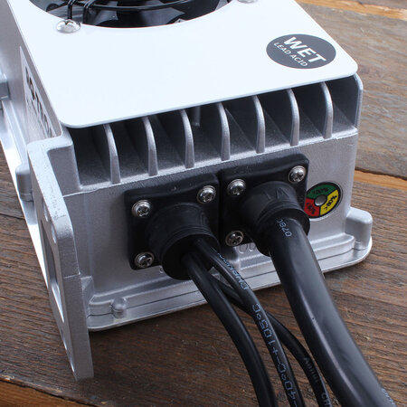 AQ-TRON Hoogfrequent Acculader 36V 25A - WET
