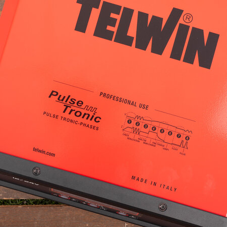 Telwin Doctor Charge 155  Connect - 115V/230V 12V/24V - complete accumanager