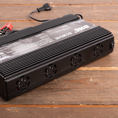 GYS Multi laadstation DHC54E voor (vier) 12V loodaccu's 10-100Ah