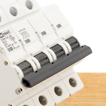 EMAT Krachtgroep B 20A 3P+N