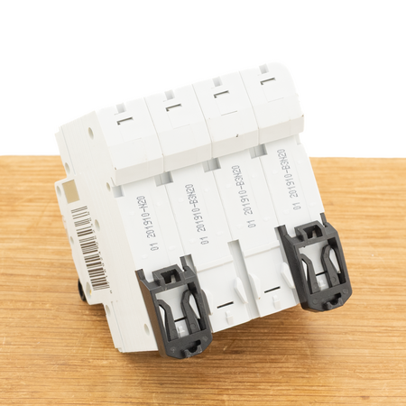 EMAT Krachtgroep B 20A 3P+N