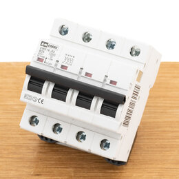 EMAT Krachtgroep B 25A 3P+N