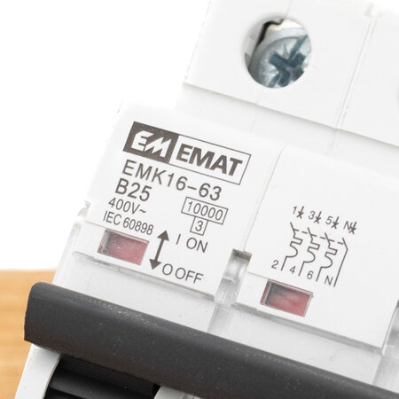 EMAT Krachtgroep B 25A 3P+N
