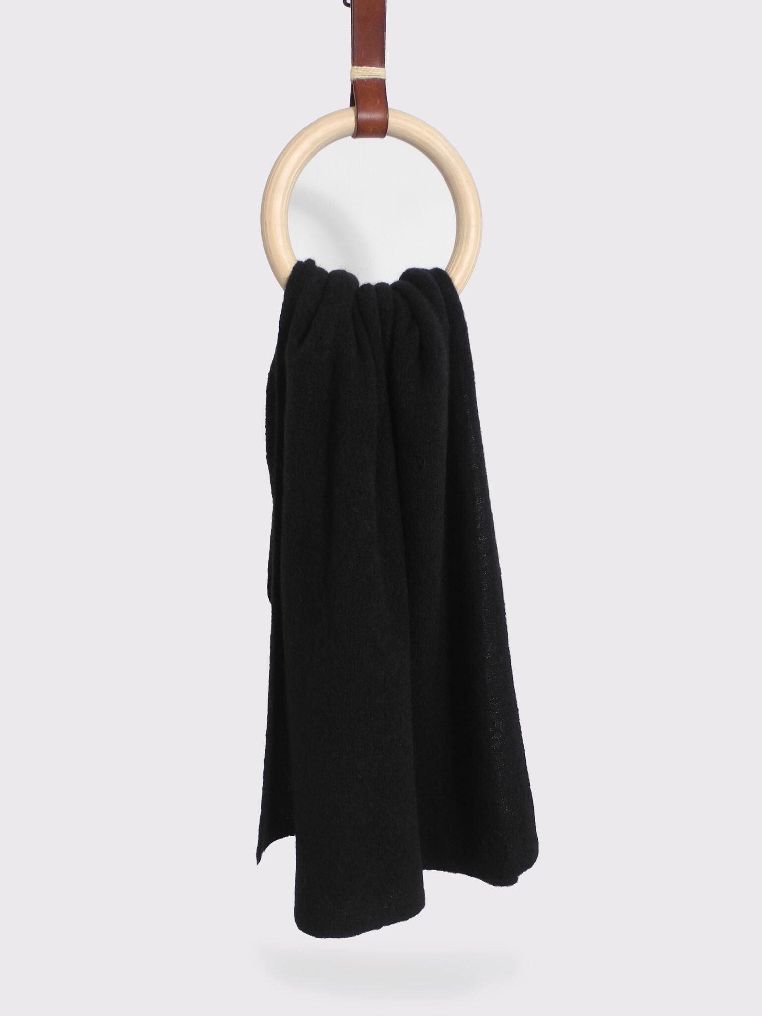 Cosy Alpaca Solid Black