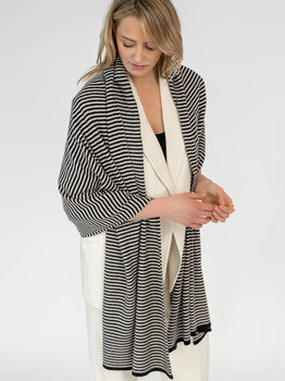 Cosy Chic Stripes Light Sand- Black