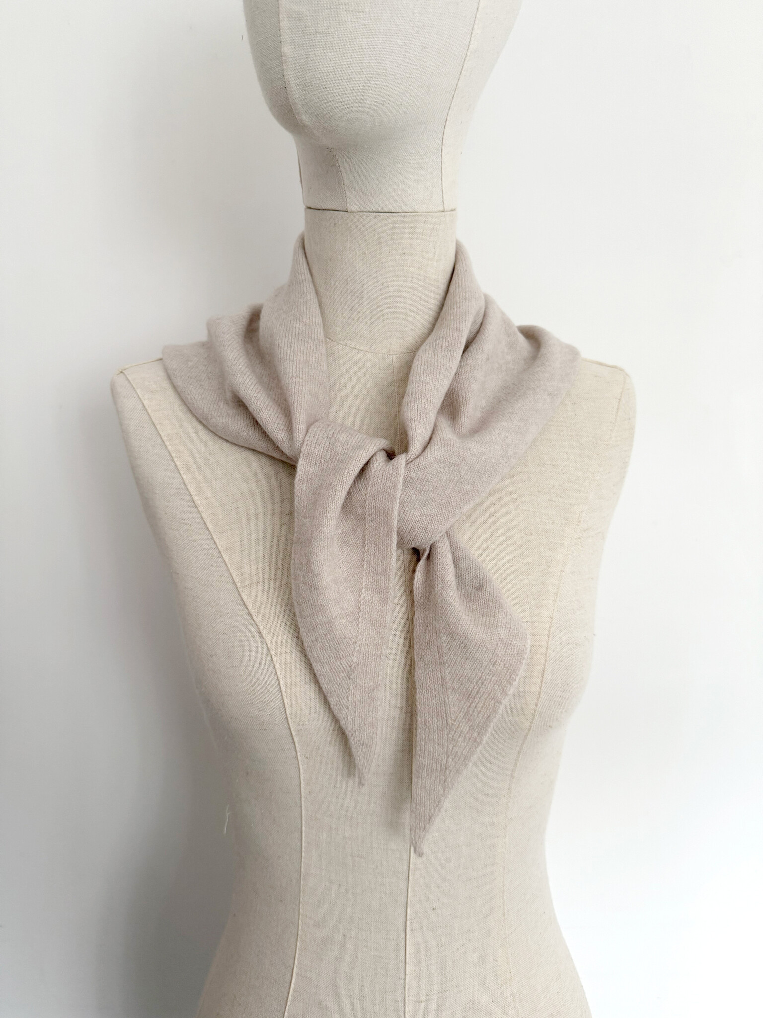 Sjaal Cosy Triangle Small Oatmeal