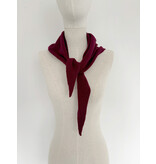 Sjaal Cosy Triangle Small Rouge Noir