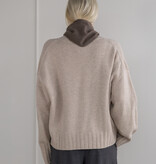 C.O.S.Y by SjaalMania Sjaal Cosy Triangle Dark Brown