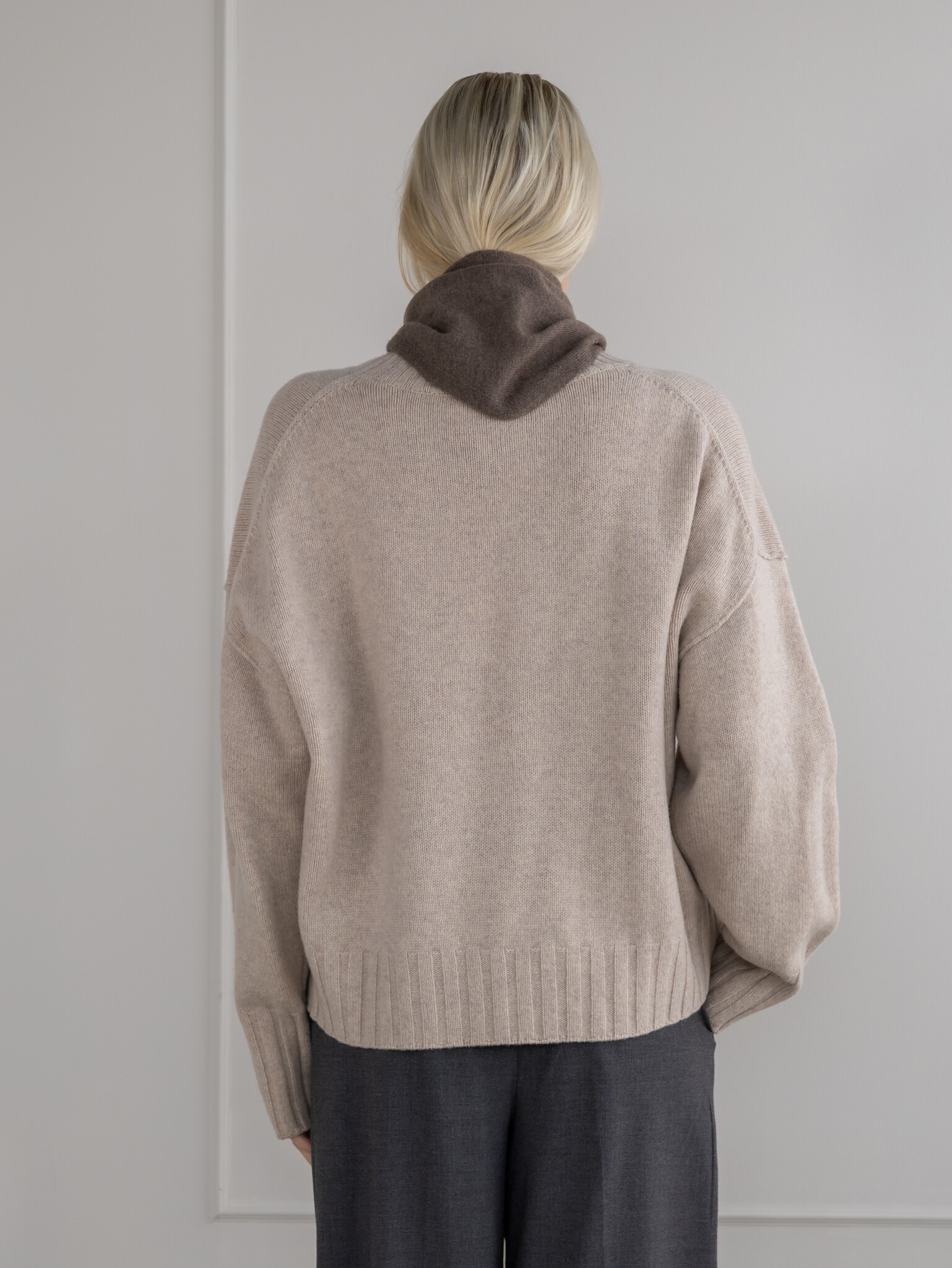 Cosy Triangle Scarf Small Dark Brown