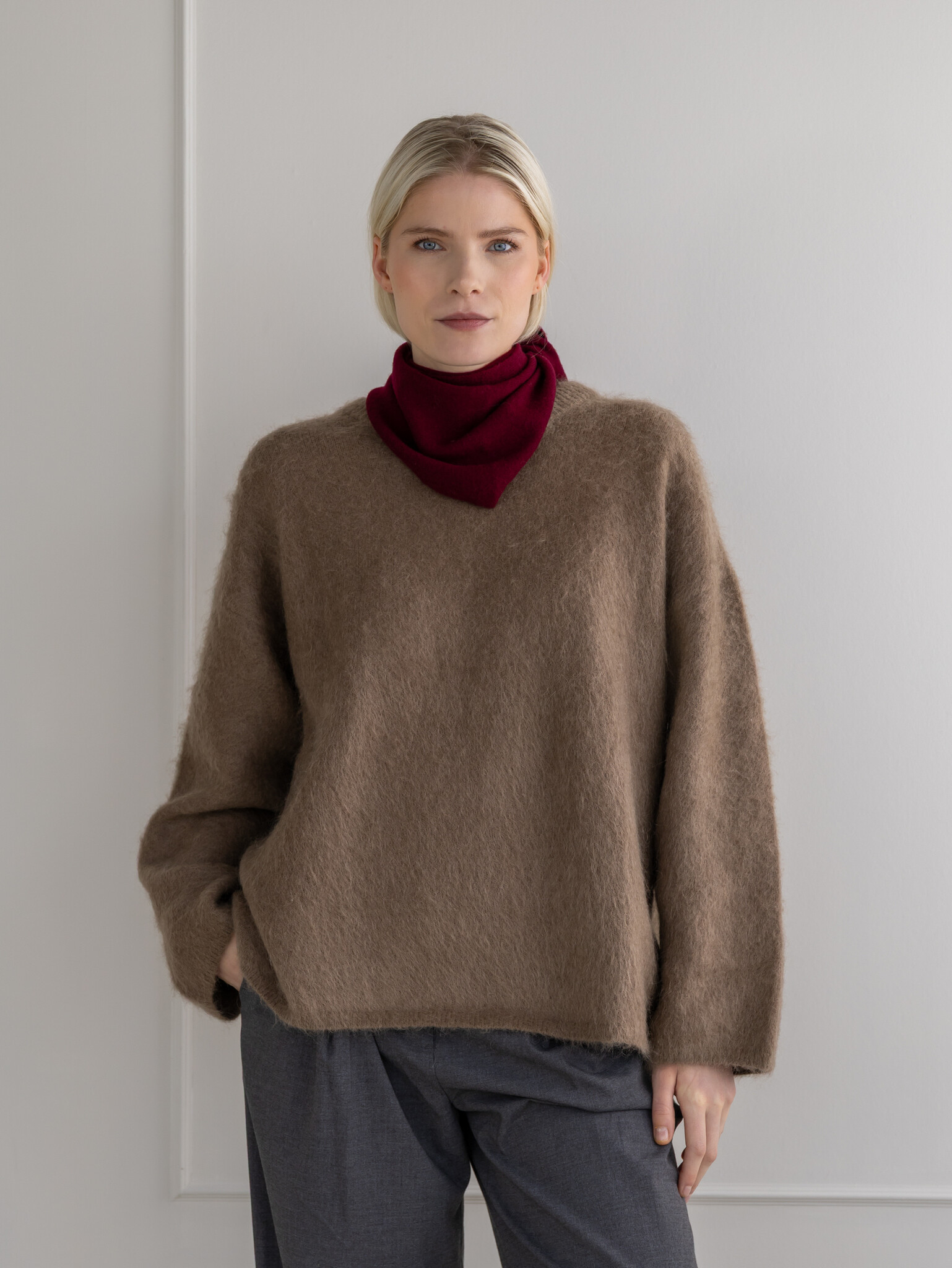 Sjaal Cosy Triangle Small Rouge Noir