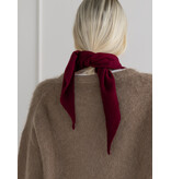 Sjaal Cosy Triangle Small Rouge Noir