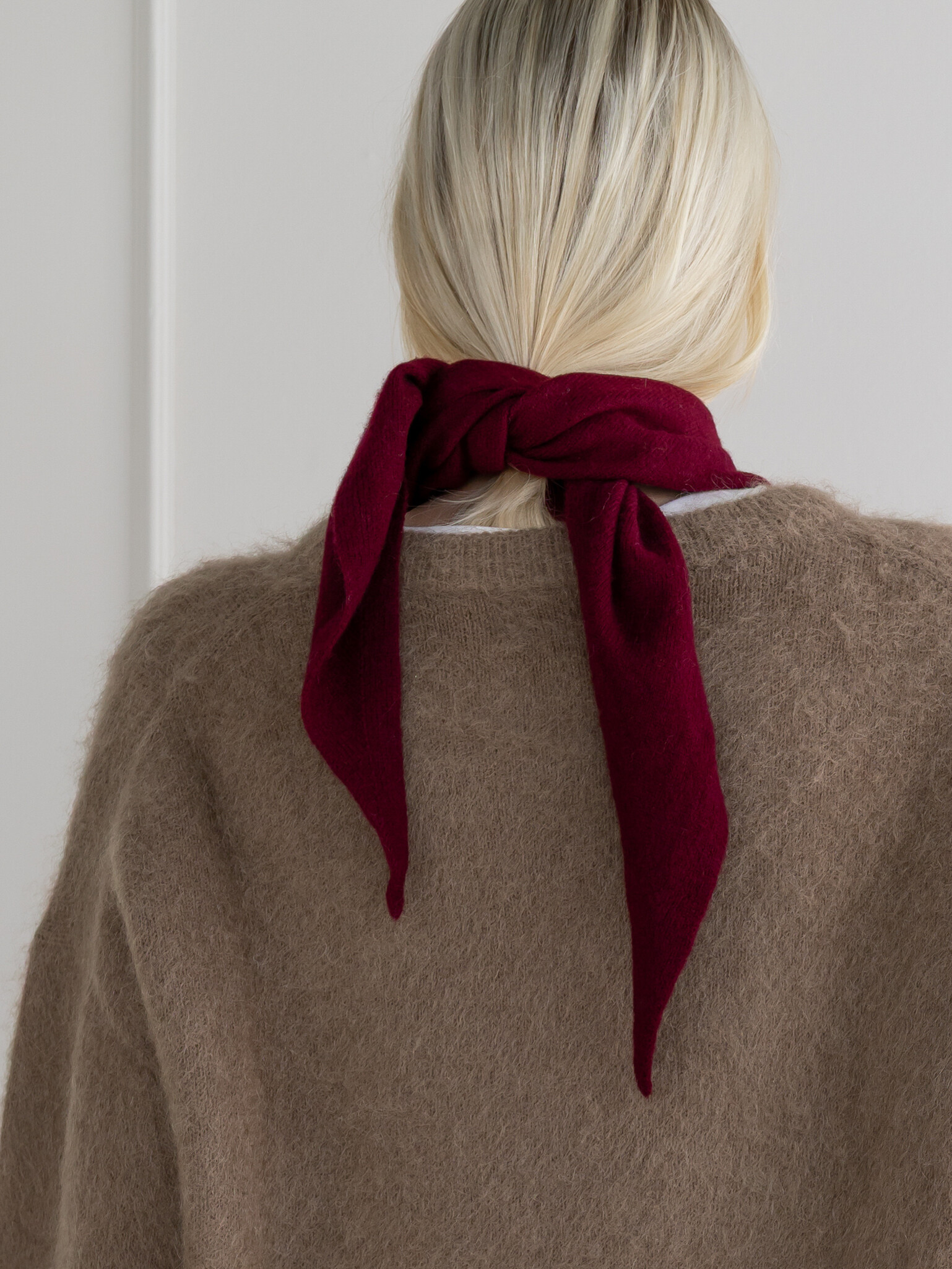 Sjaal Cosy Triangle Small Rouge Noir