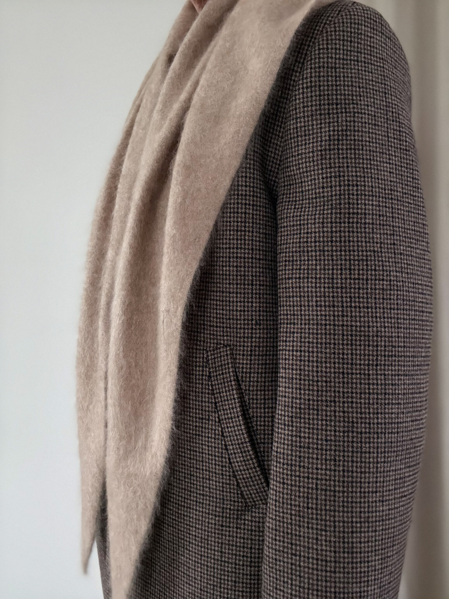 Cosy Triangle 100% Brushed Cashmere Autumn