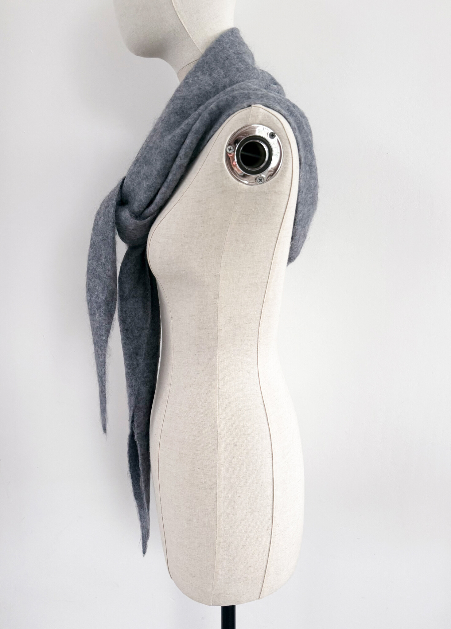 Cosy Triangle 100% Brushed Cashmere Feather