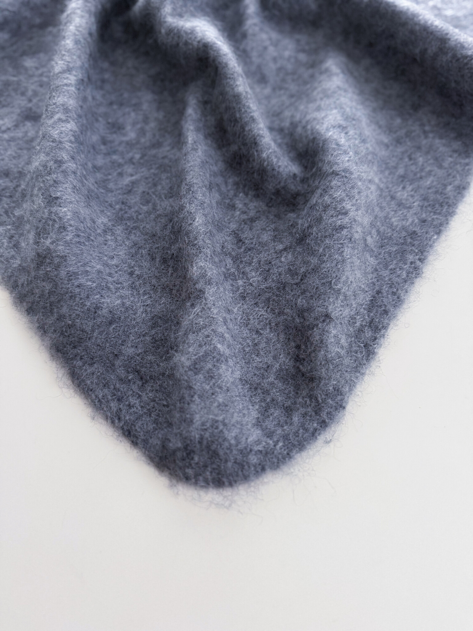 Cosy Triangle 100% Brushed Cashmere Feather
