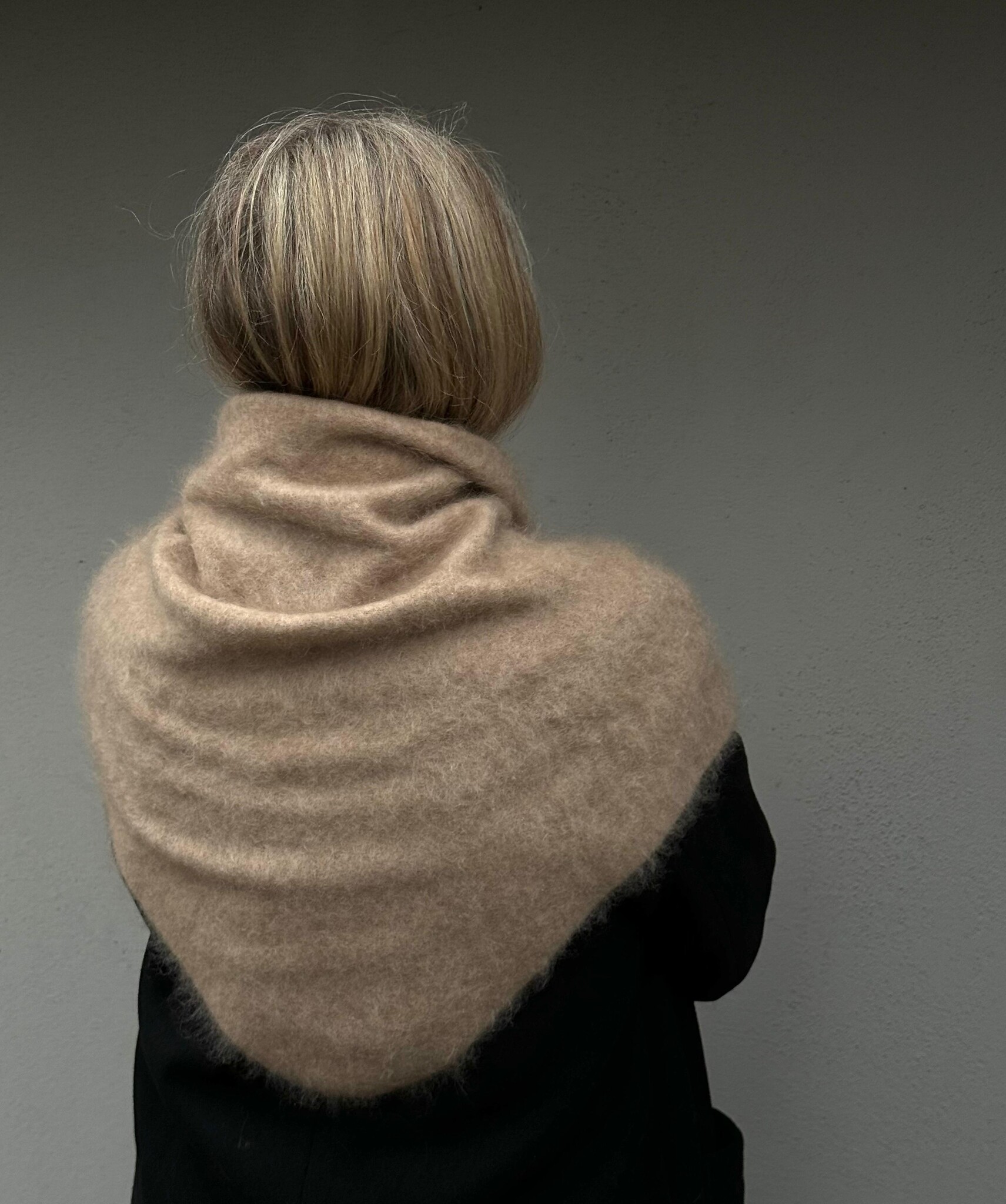 Cosy Triangle 100% Brushed Cashmere Autumn