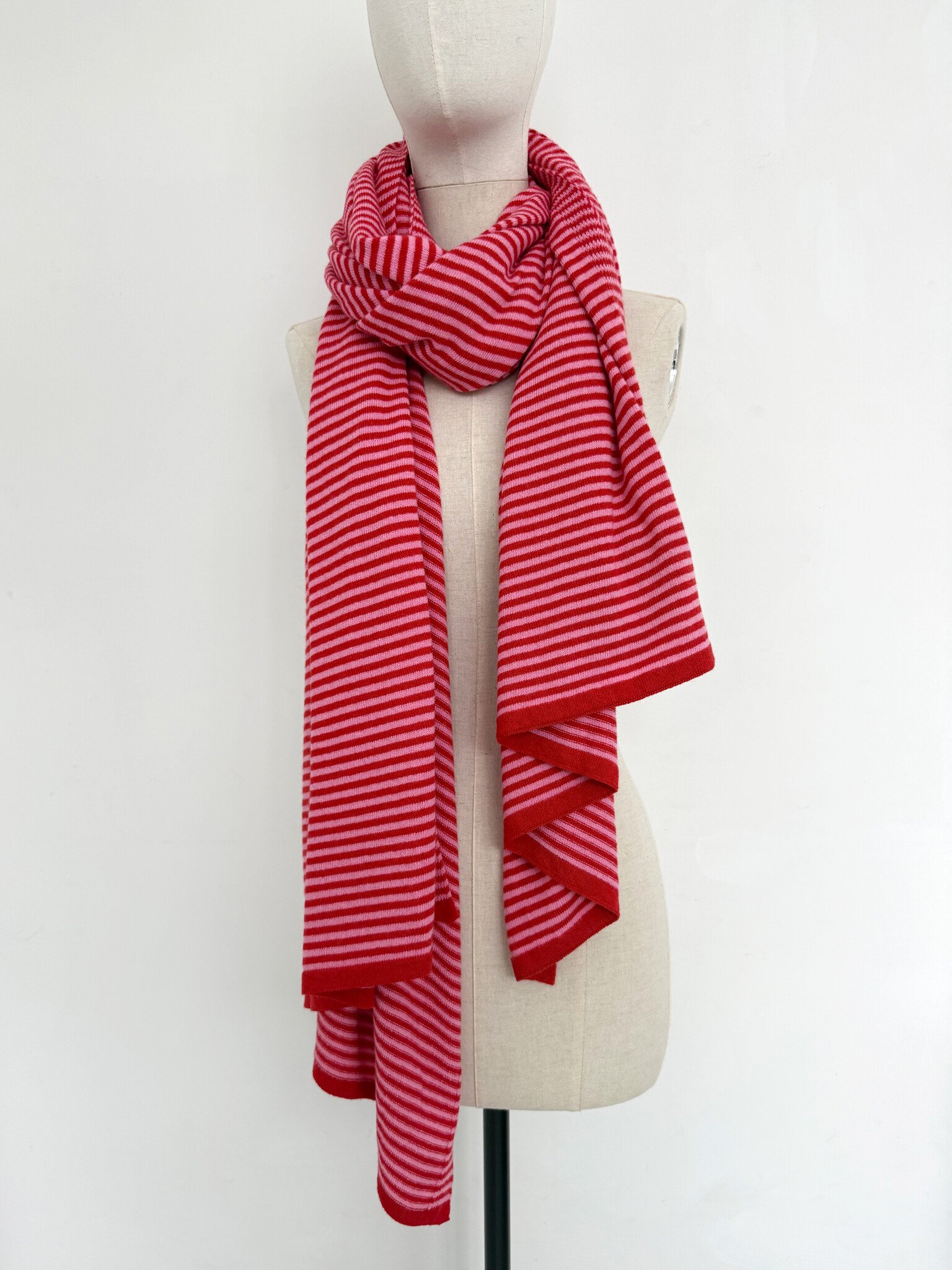 C.O.S.Y by SjaalMania Sjaal Cosy Chic Stripes Lipstick Red / Fabulous Candy