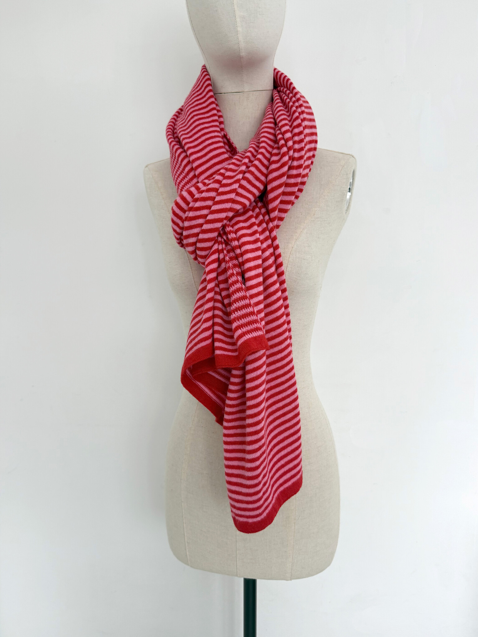 C.O.S.Y by SjaalMania Sjaal Cosy Chic Stripes Lipstick Red / Fabulous Candy