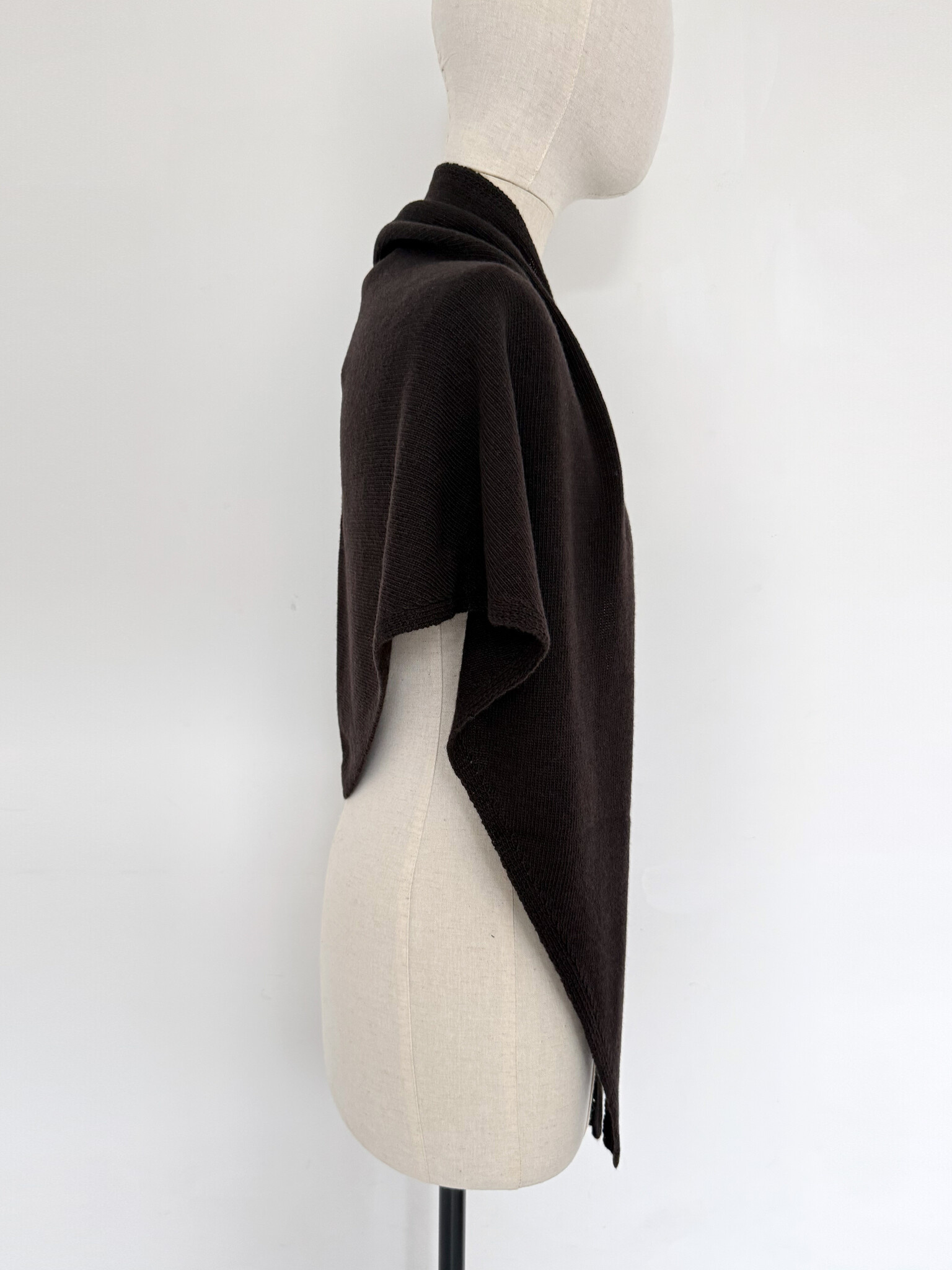 C.O.S.Y Cosy Chic Triangle Dark Brown