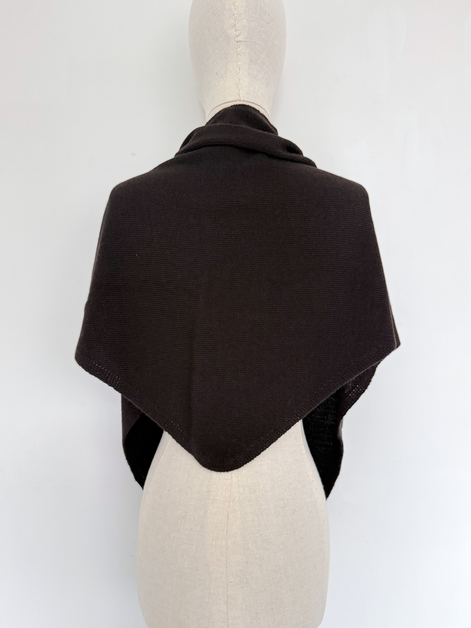 Cosy Chic Triangle Dark Brown