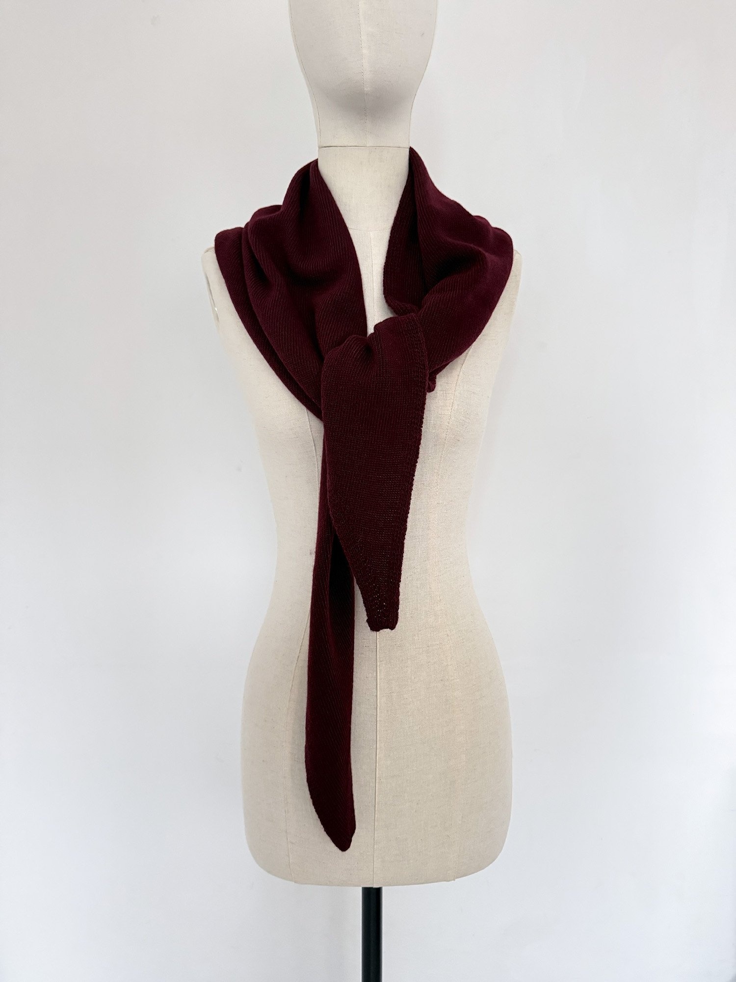 Cosy Chic Triangle Dark Burgundy