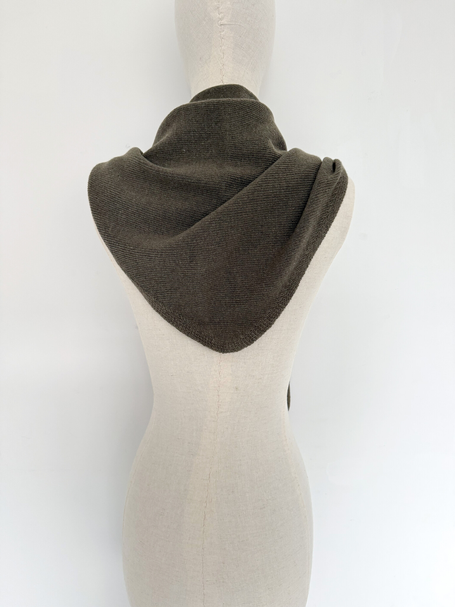 C.O.S.Y Cosy Chic Triangle Olive