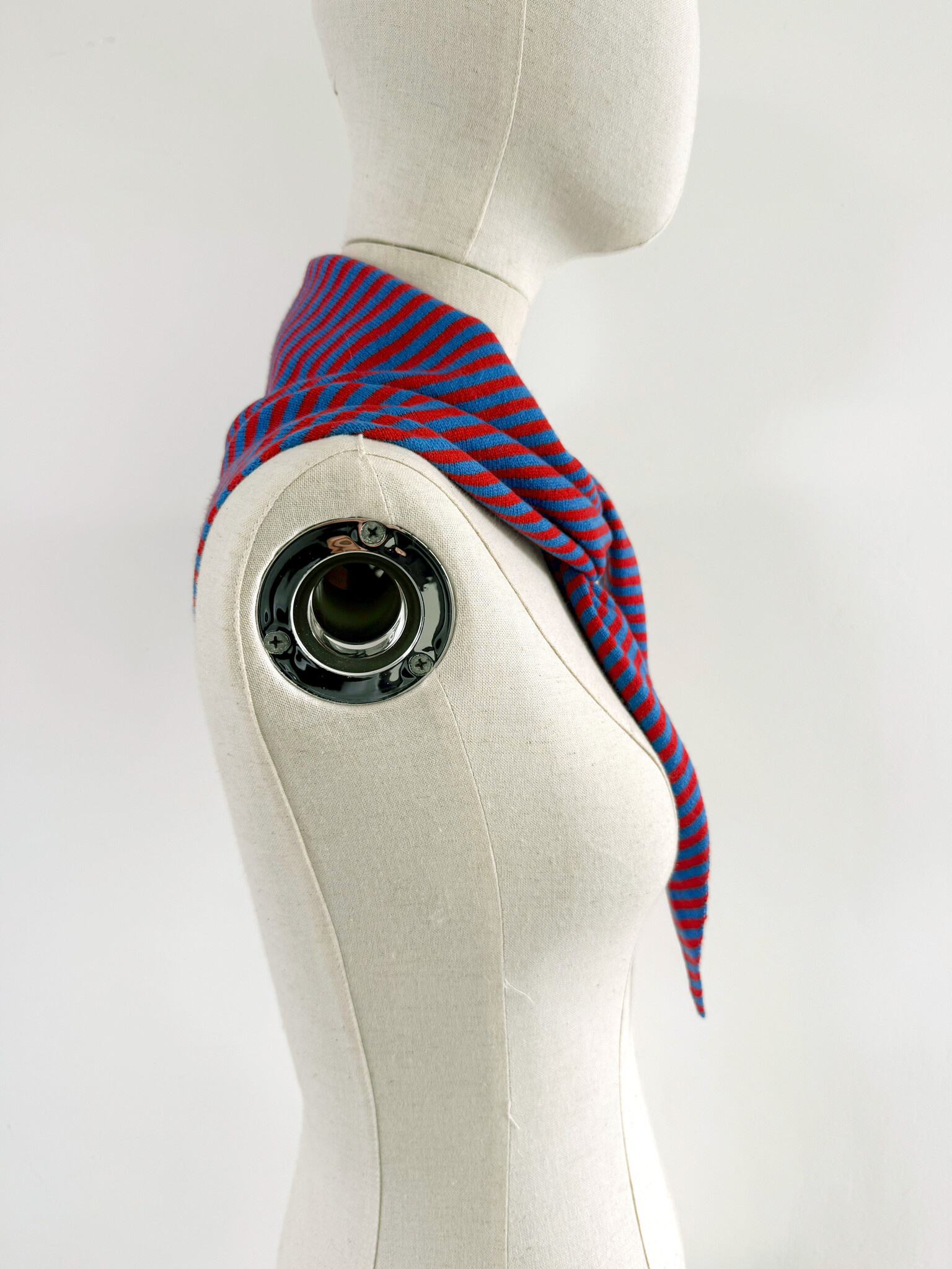 Cosy Triangle Scarf Small Azure/Ruby