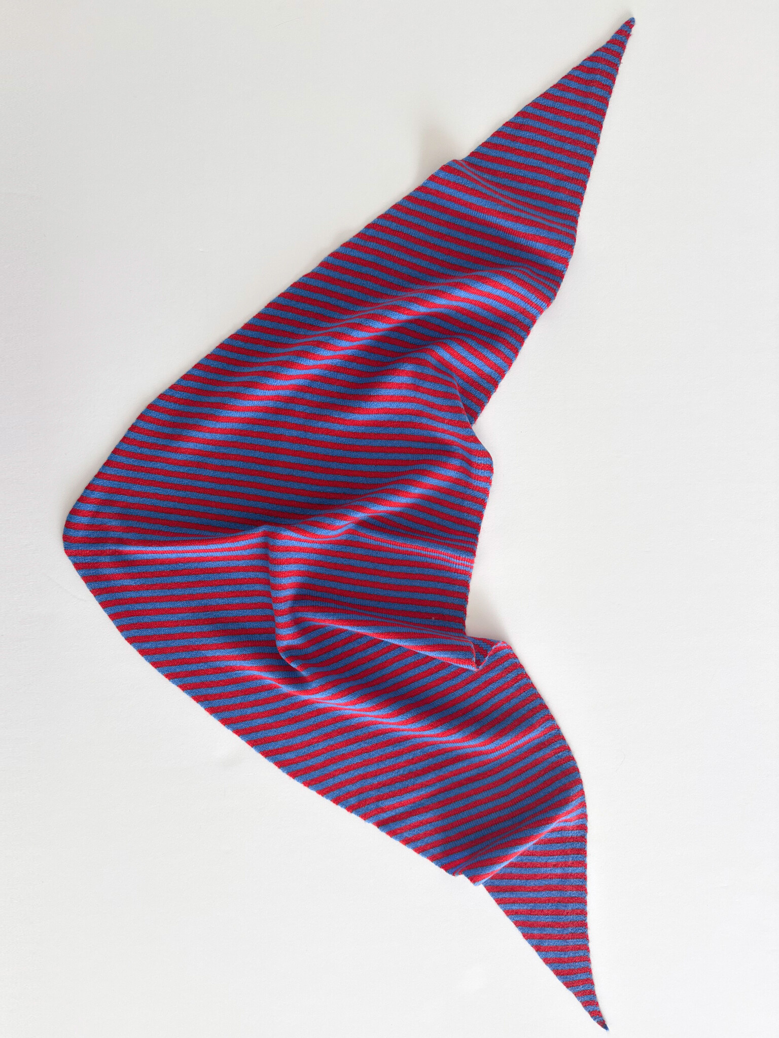 Cosy Triangle Scarf Small Azure/Ruby