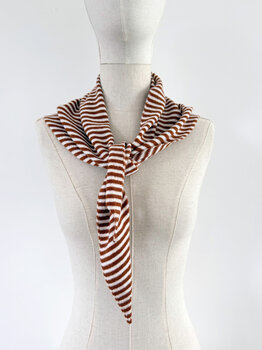 Cosy Triangle Scarf Small Shale/Maritime White