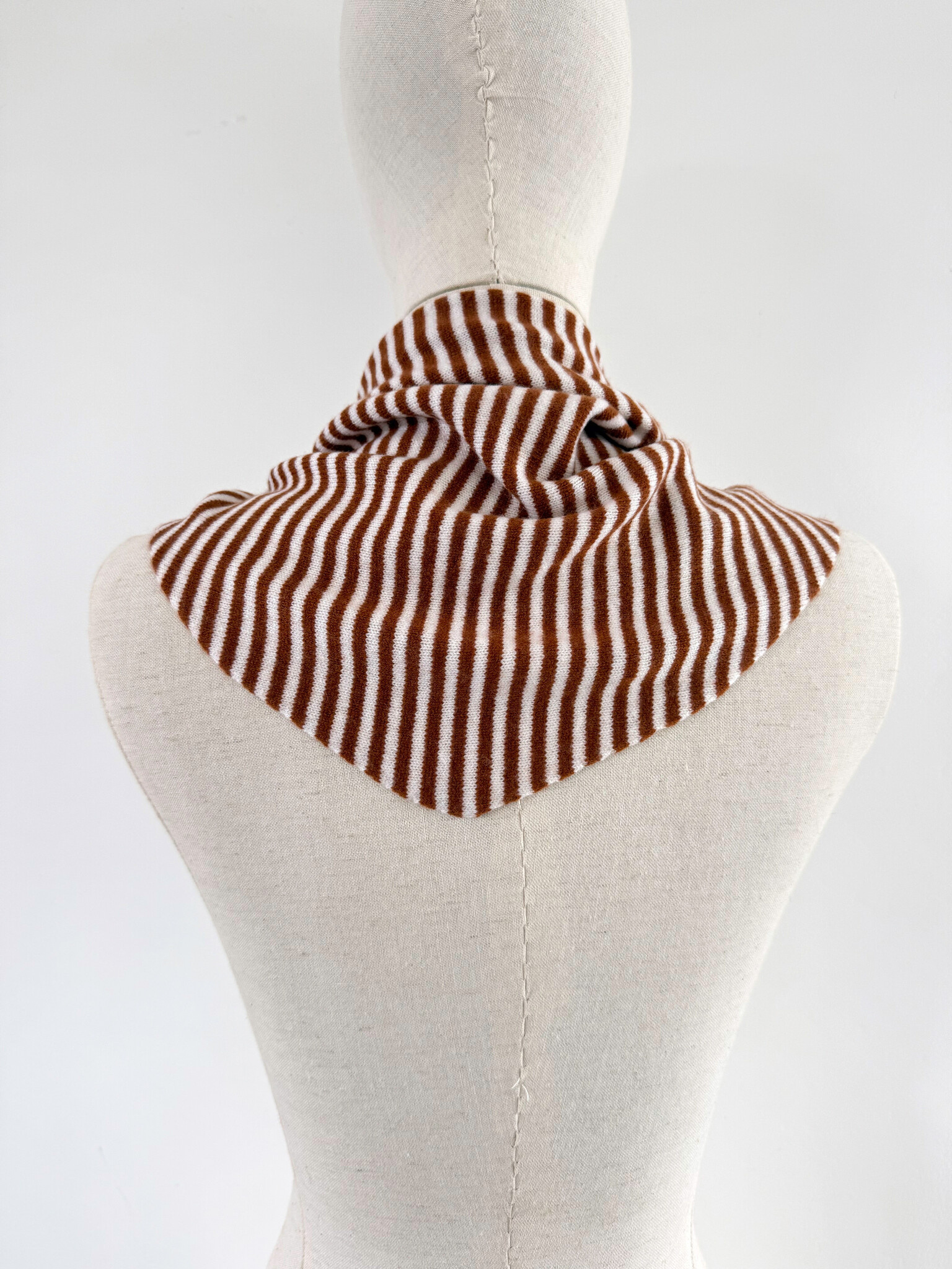 Cosy Triangle Scarf Small Shale/Maritime White