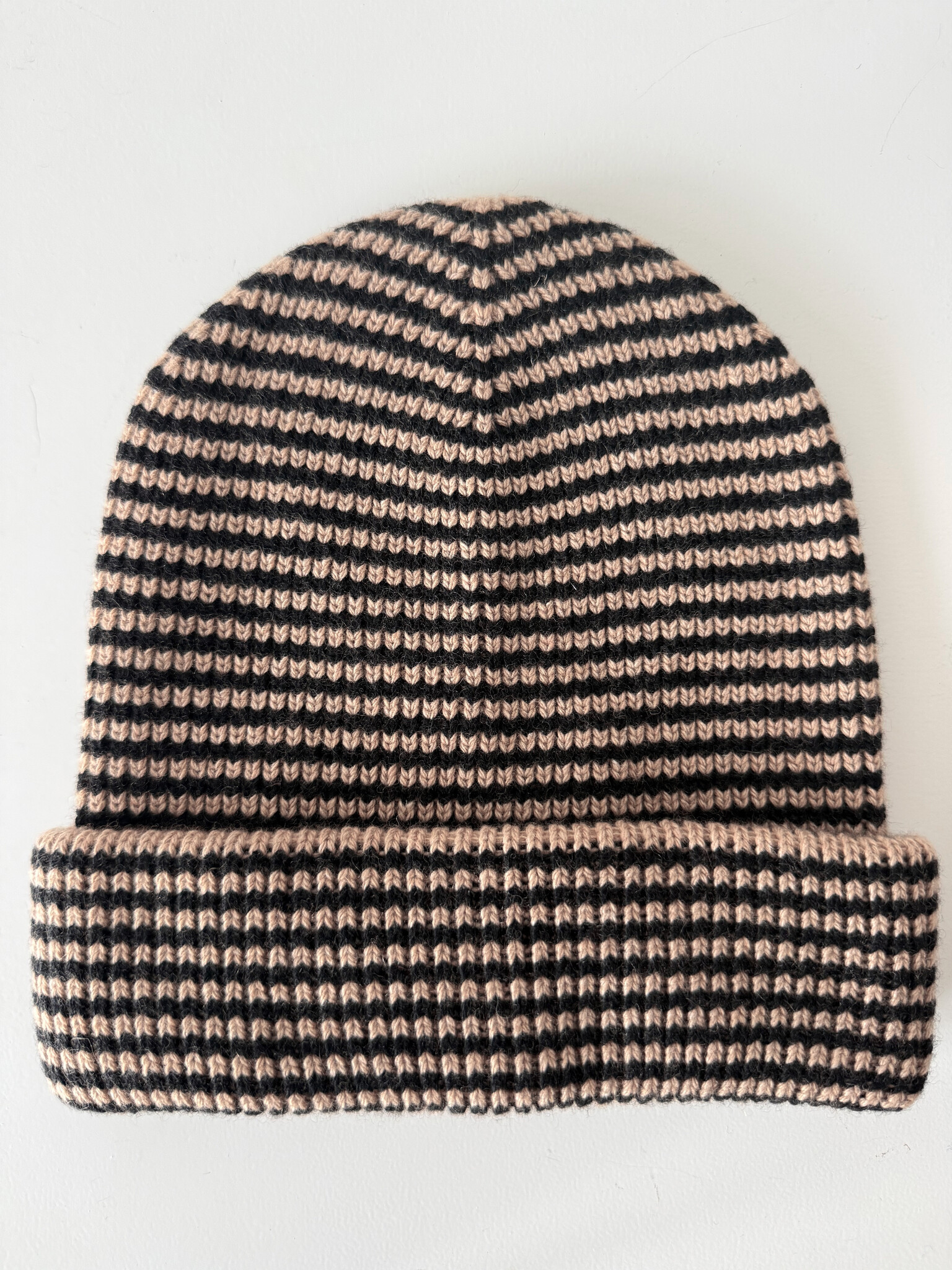 Cosy Beanie Camel Beige - Solid Black