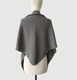 Cosy Chic Triangle  Light Sand - Solid Black